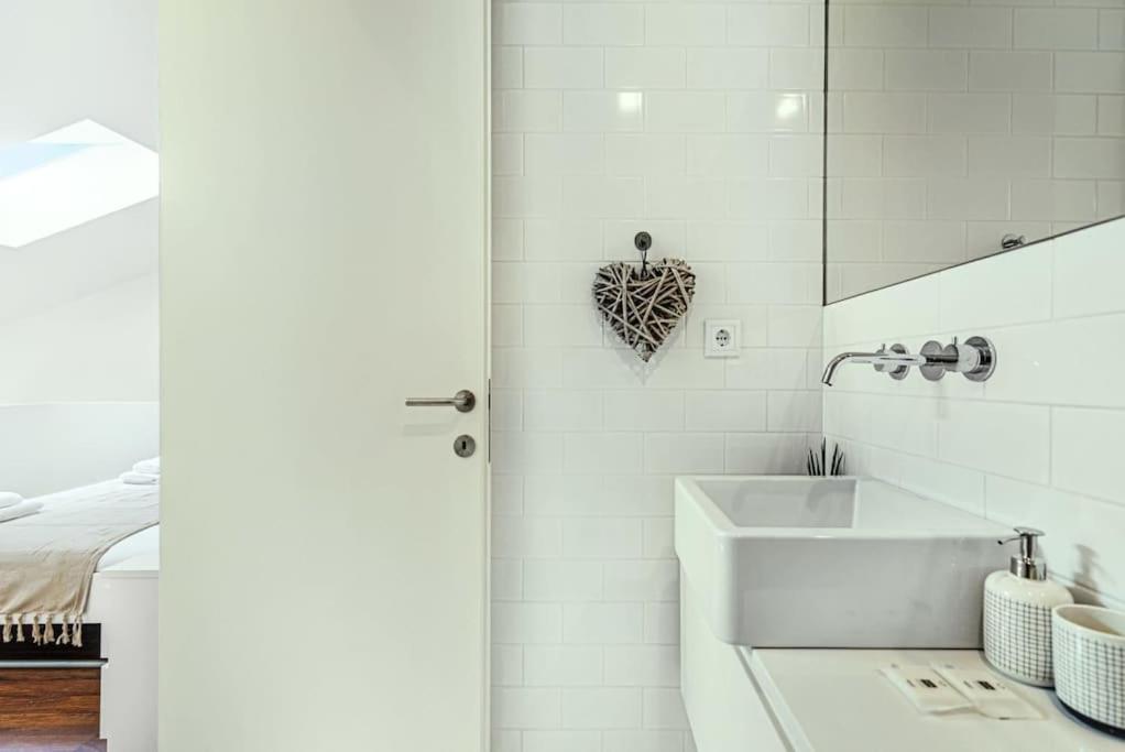 Bombarda Apartments IV By Innkeeper Porto Exteriér fotografie